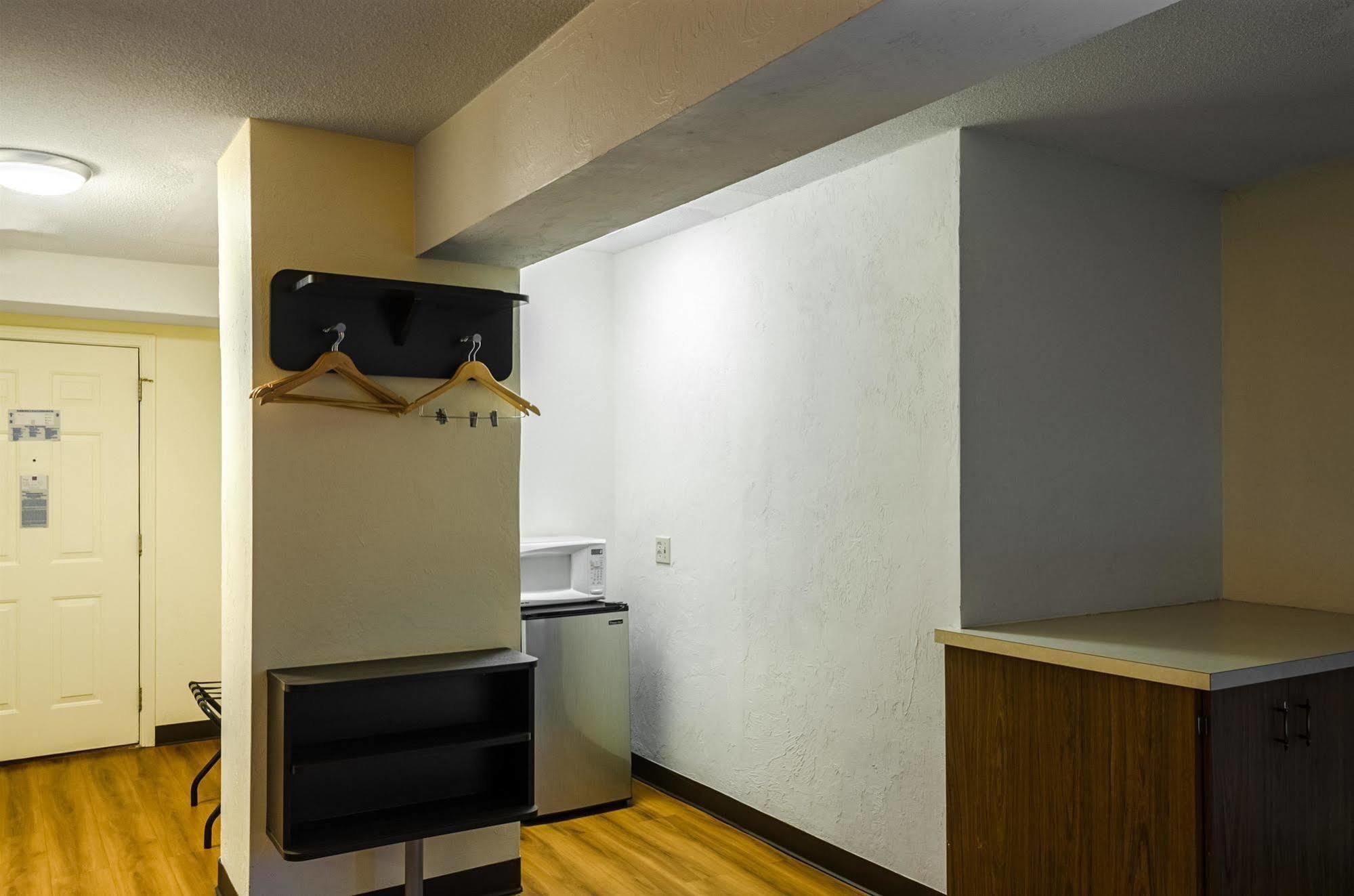 Motel 6 - Westborough Boston Northborough ภายนอก รูปภาพ