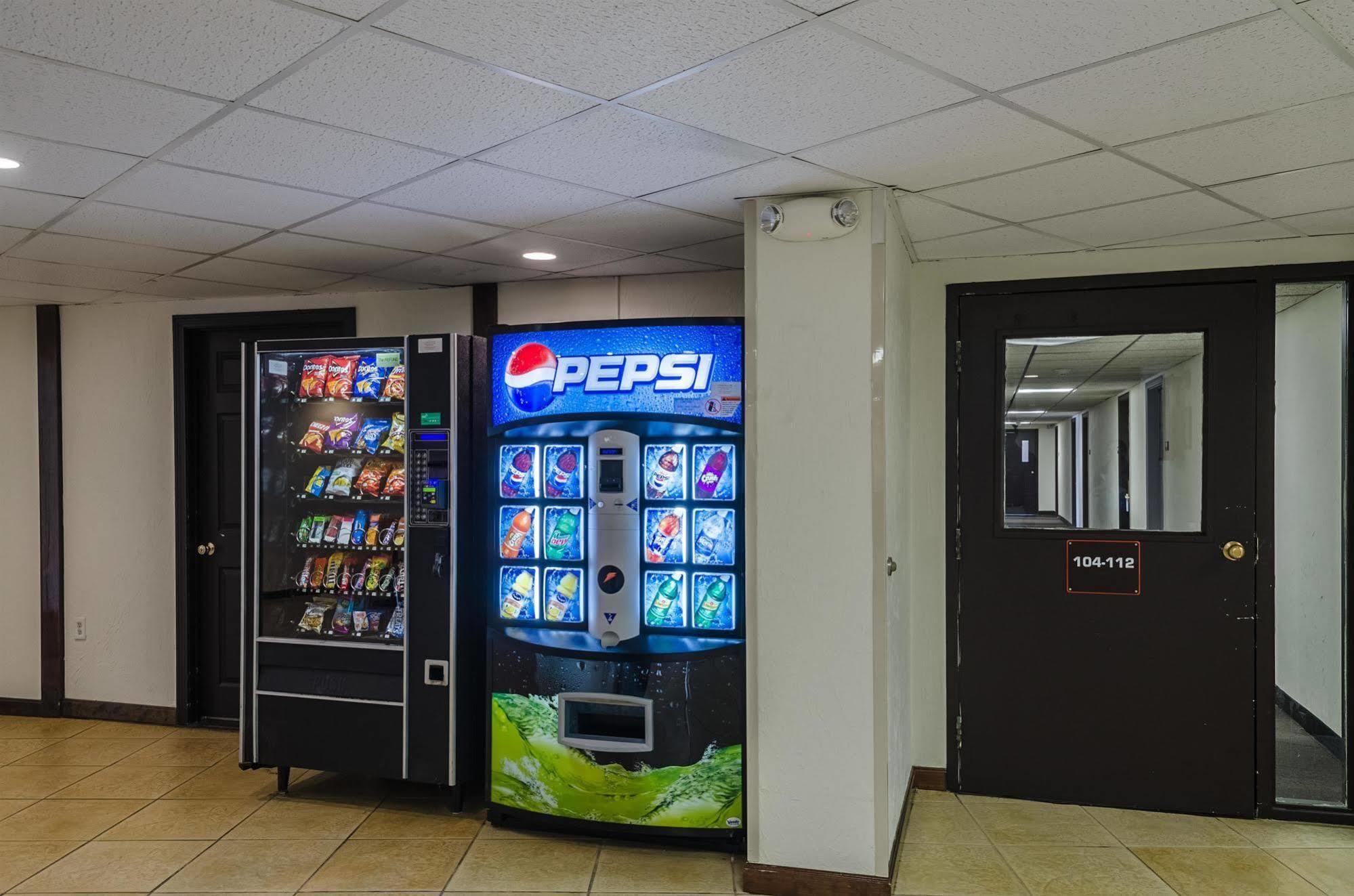 Motel 6 - Westborough Boston Northborough ภายนอก รูปภาพ