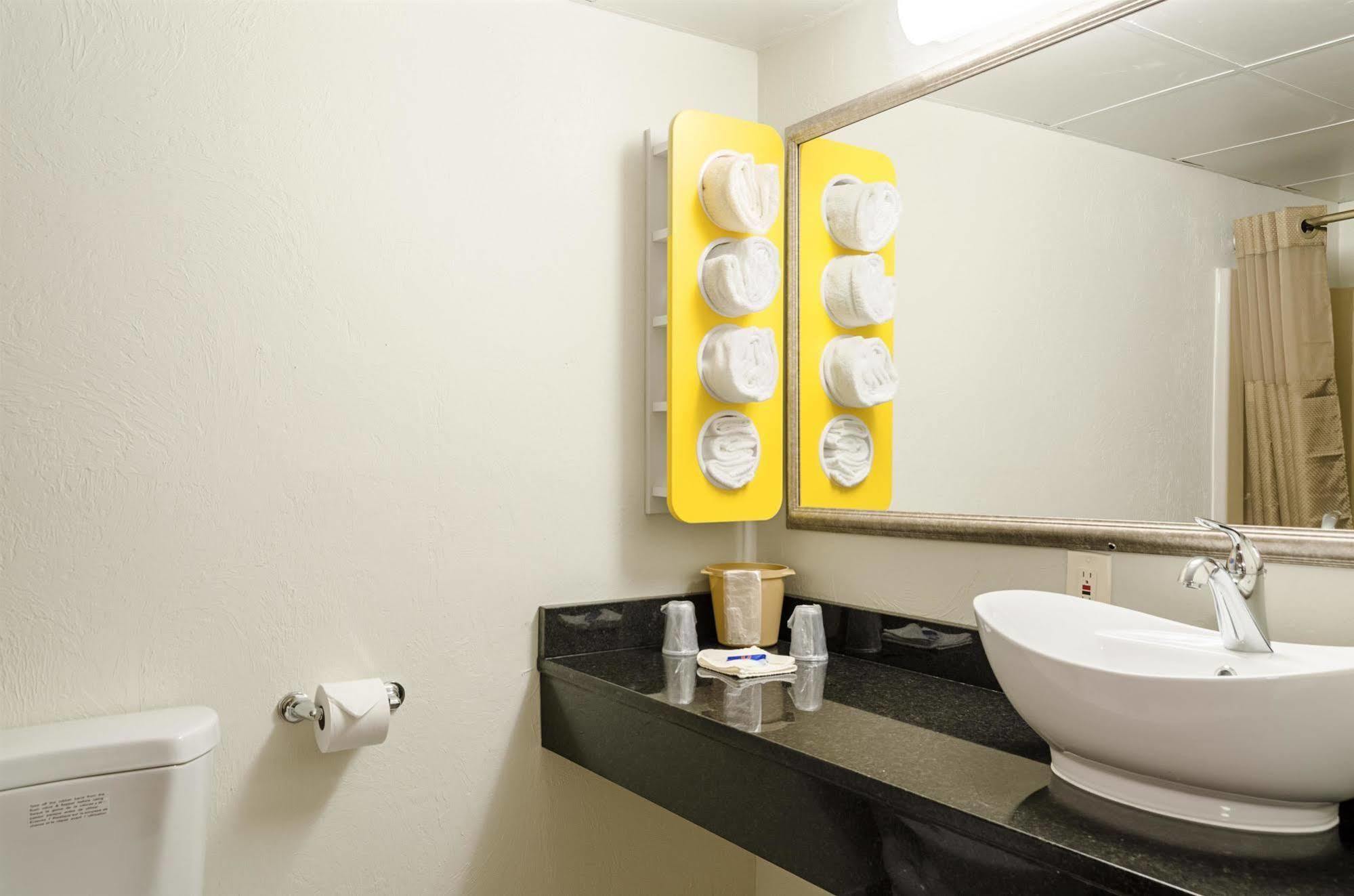 Motel 6 - Westborough Boston Northborough ภายนอก รูปภาพ