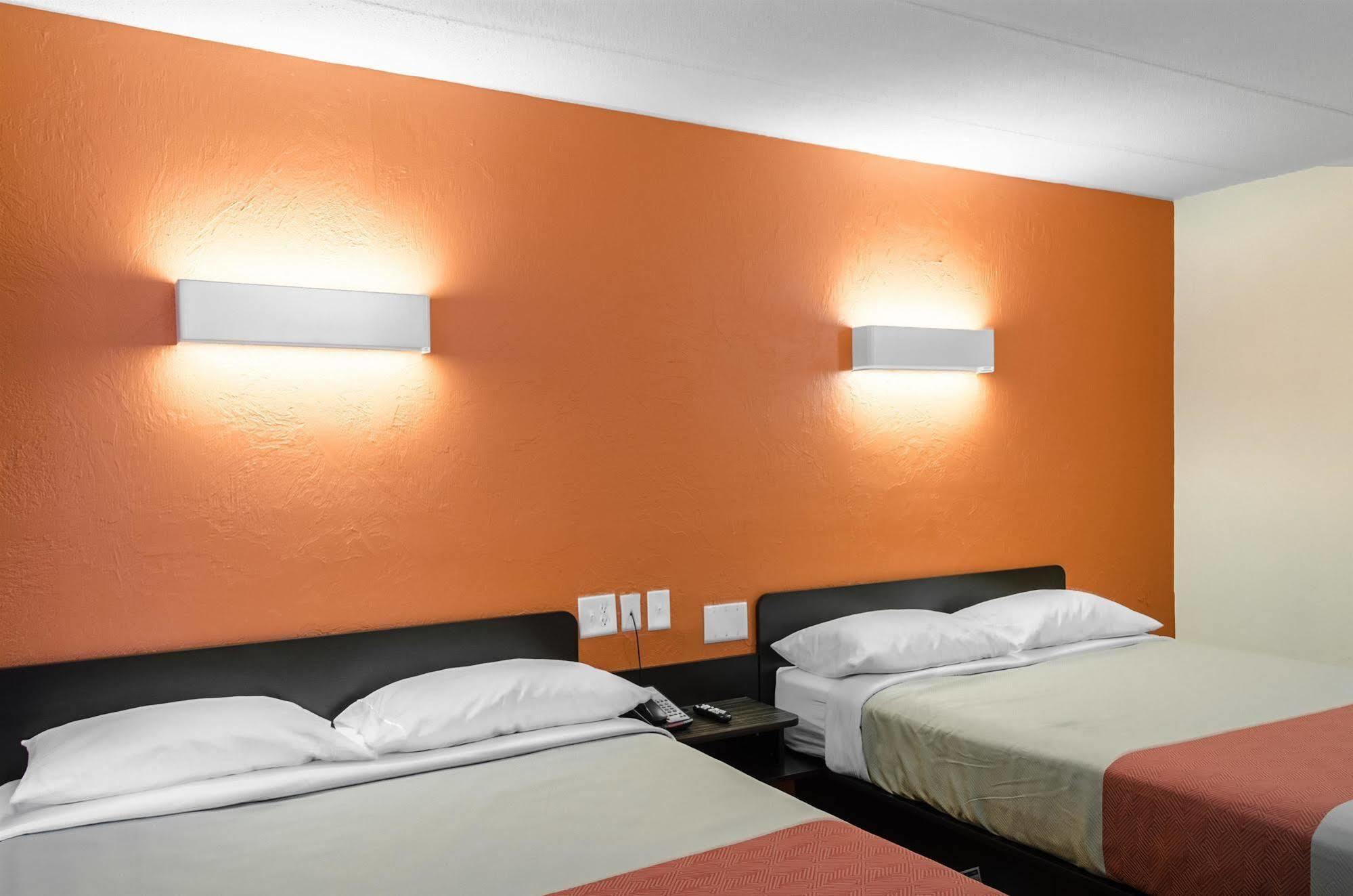 Motel 6 - Westborough Boston Northborough ภายนอก รูปภาพ
