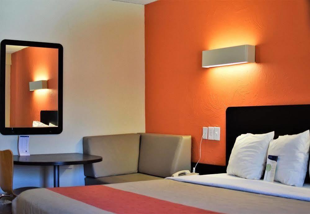 Motel 6 - Westborough Boston Northborough ภายนอก รูปภาพ